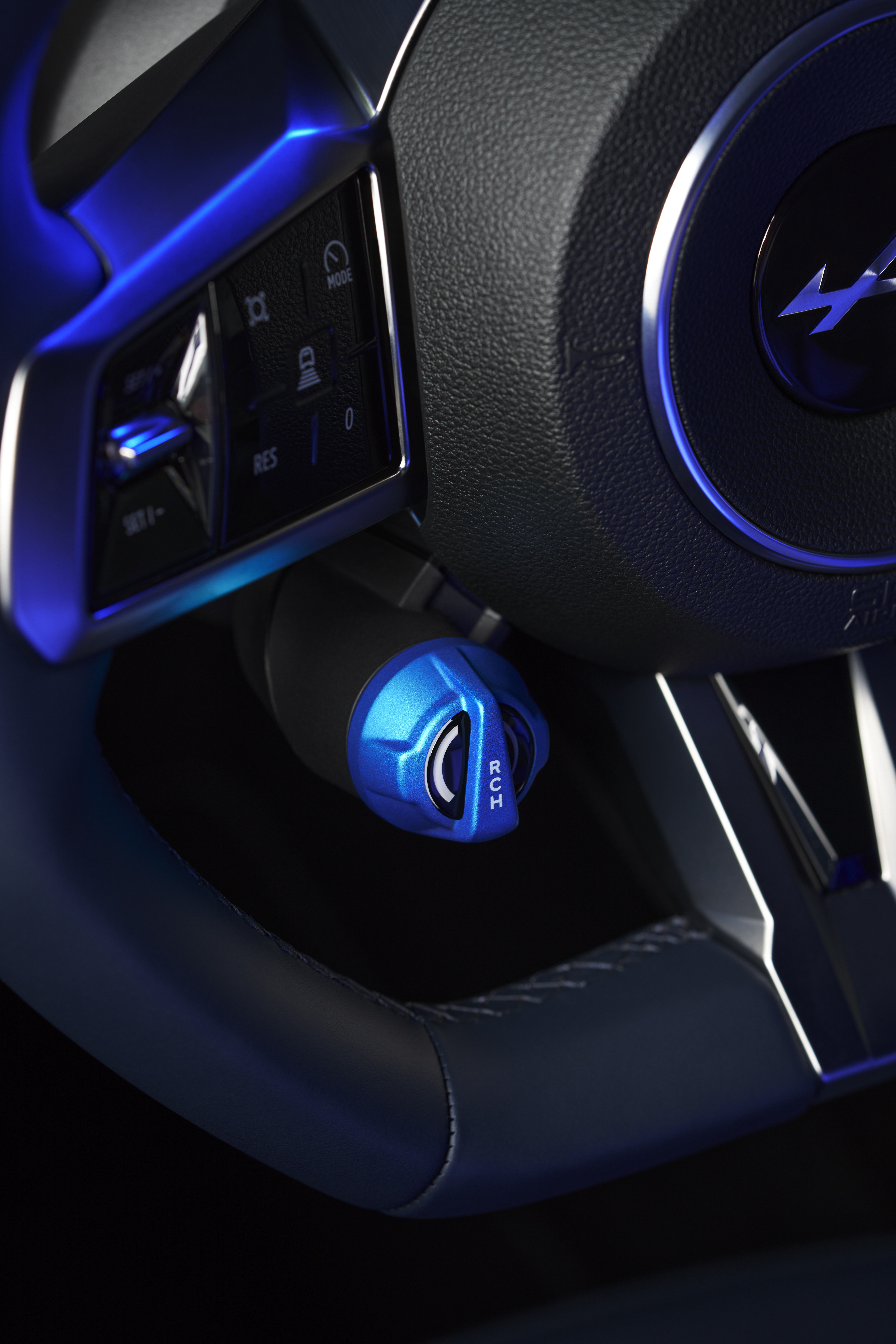 24_LOT2_INTERIEURSMAJEURS_DETAILS_Int_AlpineBlueVision_GTS_RCHbutton